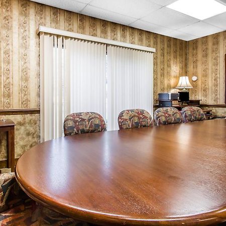 Executive Inn And Suites Enterprise Bagian luar foto
