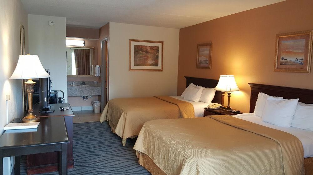 Executive Inn And Suites Enterprise Bagian luar foto