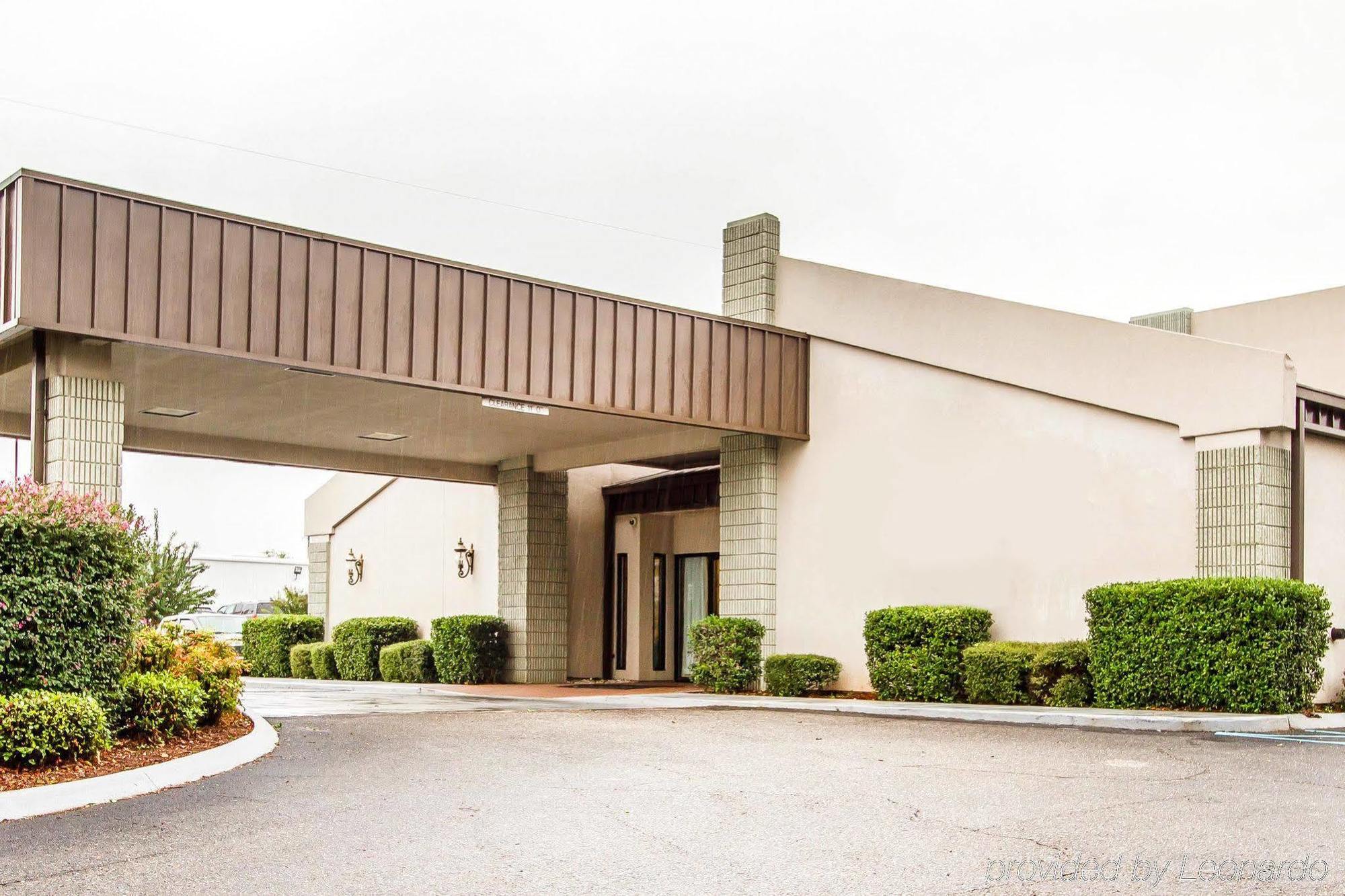 Executive Inn And Suites Enterprise Bagian luar foto
