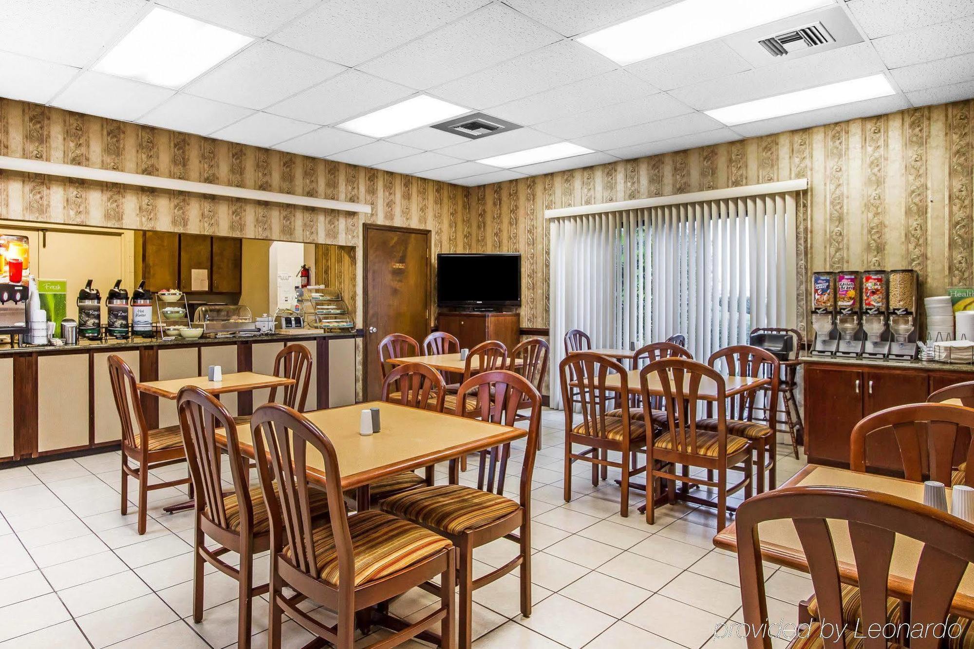 Executive Inn And Suites Enterprise Bagian luar foto