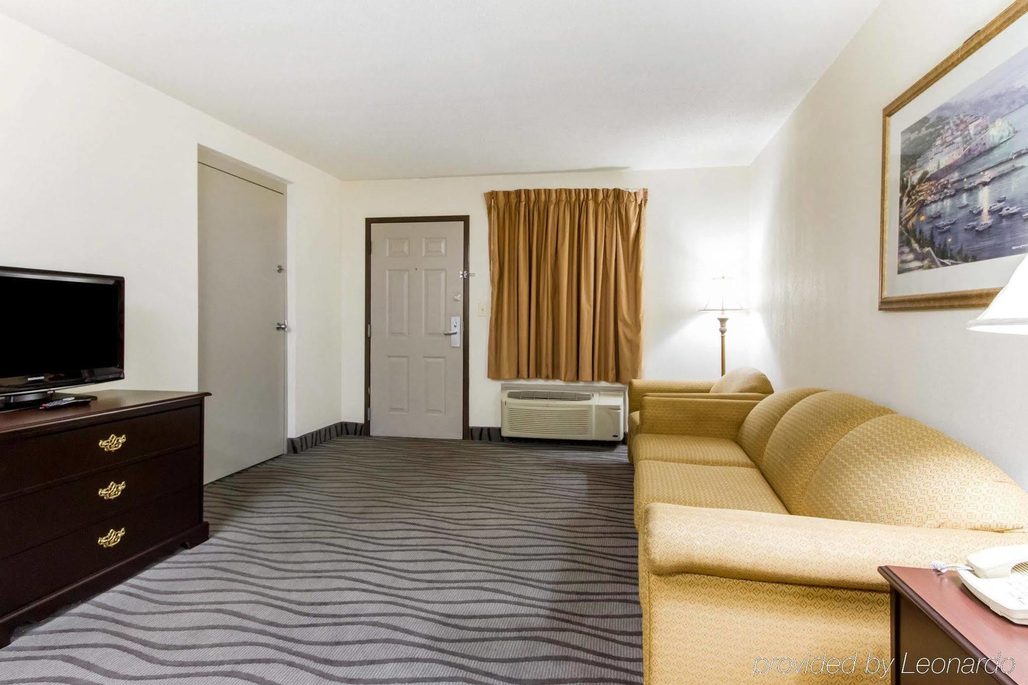 Executive Inn And Suites Enterprise Bagian luar foto