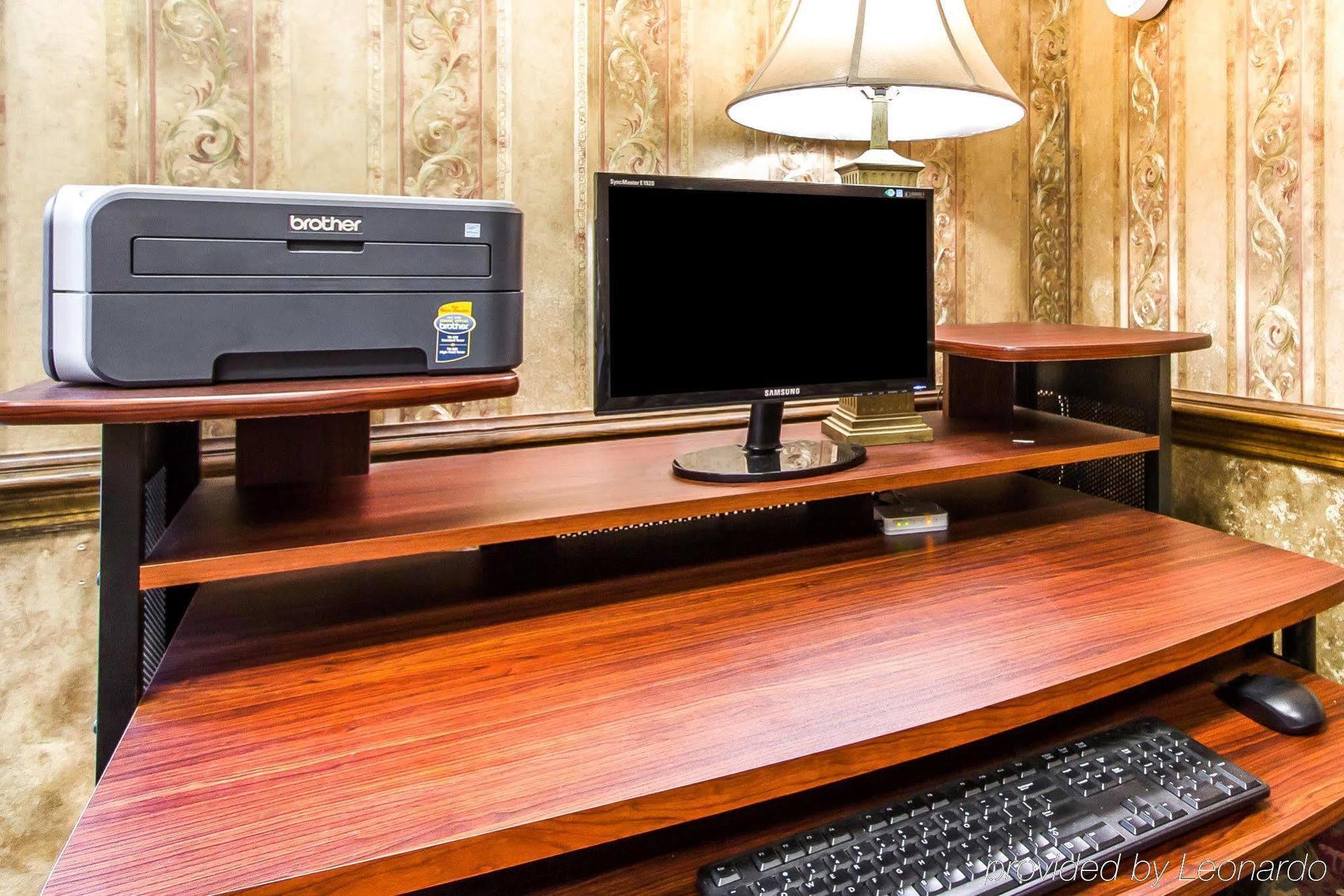 Executive Inn And Suites Enterprise Bagian luar foto
